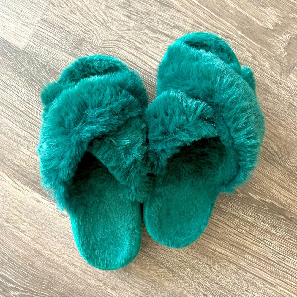 Faux Fur Cross Platform Slipper Slides | Size S